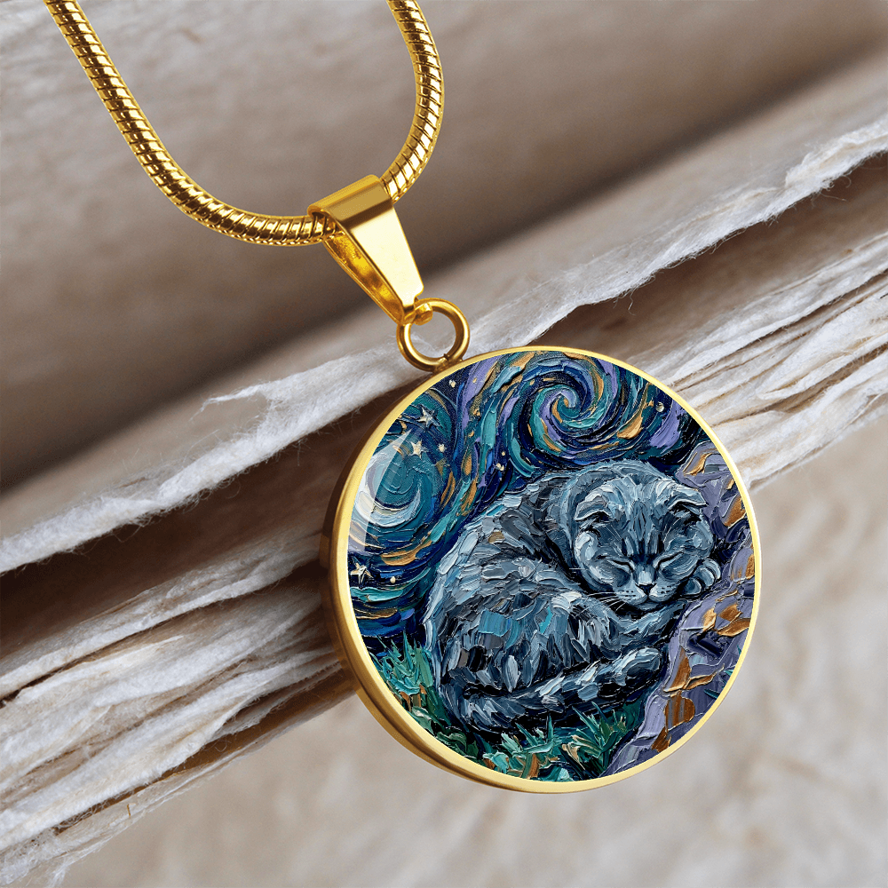 Sleepy Scottish Fold Round Necklace