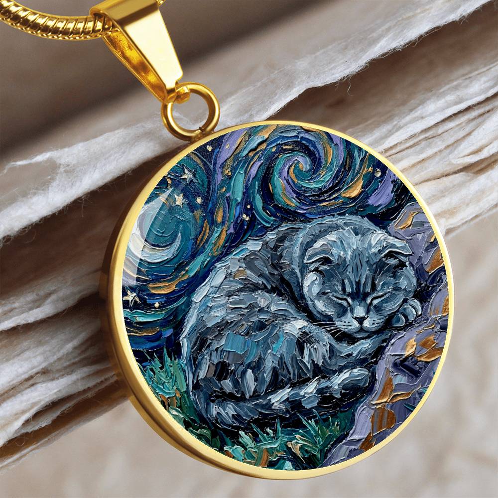 Sleepy Scottish Fold Round Necklace